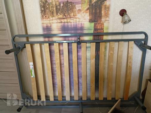 Полутороспальная кровать 1