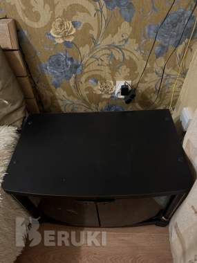 Тумба на колесиках 1