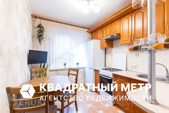 Продаётся двухкомнатная квартира, возле парка челюскинцев 0