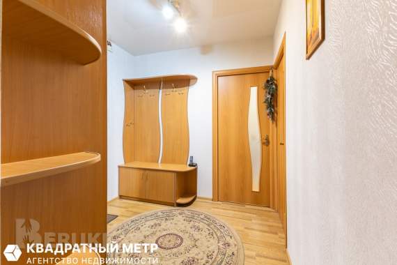 Продаётся двухкомнатная квартира, возле парка челюскинцев 8