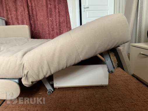 Диванчик б\у 5