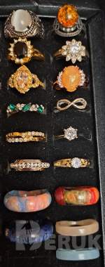 Кольца-бижутерия с камнями, новые 0