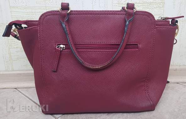 Стильная и практичная сумка carpisa цвета бордо 1
