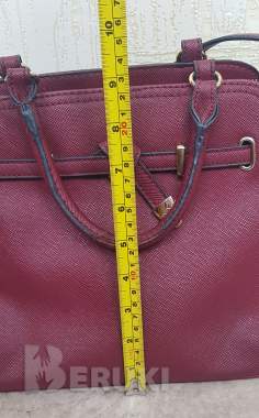 Стильная и практичная сумка carpisa цвета бордо 4