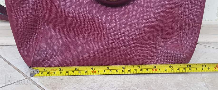 Стильная и практичная сумка carpisa цвета бордо 5