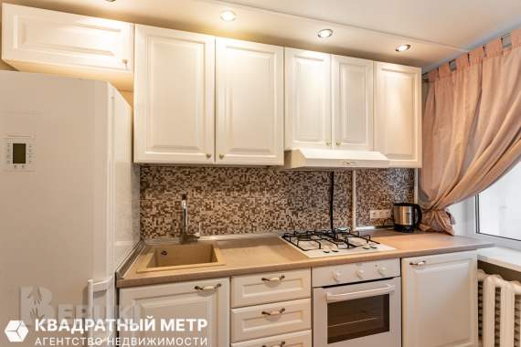 Продается 2-к. Квартира , прямо возле ст. Метро фрунзенская на ул. М. Танка 0