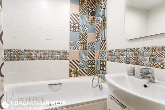 Продается 2-к. Квартира , прямо возле ст. Метро фрунзенская на ул. М. Танка 11