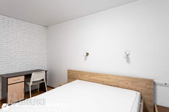 Продается 2-к. Квартира , прямо возле ст. Метро фрунзенская на ул. М. Танка 18