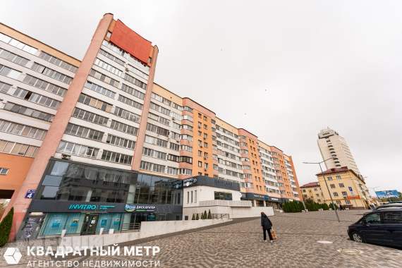 Продается 2-к. Квартира , прямо возле ст. Метро фрунзенская на ул. М. Танка 24