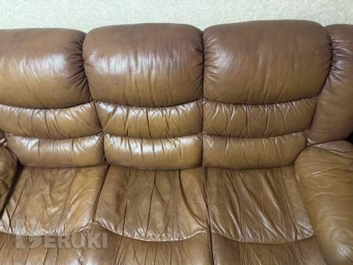 Кожаный диван 0