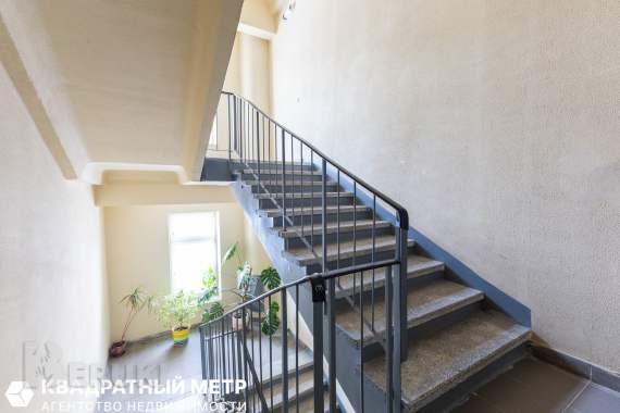 Продается светлая уютная 2-х комнатная квартира 20