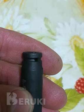 Головка удлиненная 10 мм для свечей с отверстием под провод 1