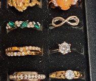 Кольца-бижутерия с камнями, новые