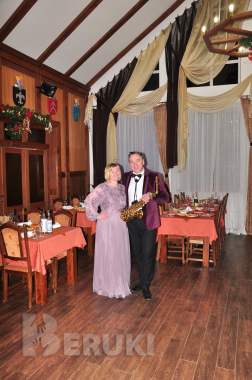 Ведущая, музыка, украшение