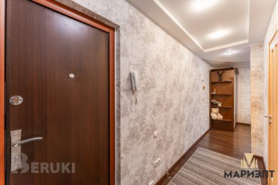 Квартира с хорошим ремонтом 0