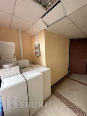 Выставочные стойки, стенды, тумбы для декораций 1