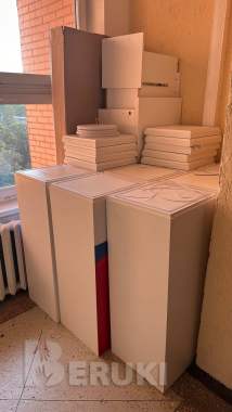 Выставочные стойки, стенды, тумбы для декораций 2