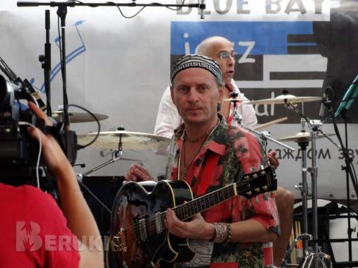 Уроки на гитаре.