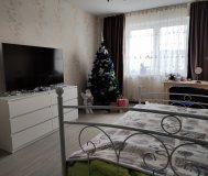 Продается большая 2х-комнатная квартира в доме 201