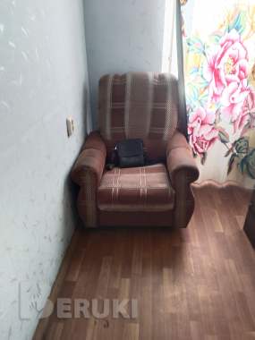 Продам двухспальная кровать и кресло б/у разобрана и готова к транспортировке 1