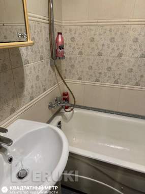 Продается 2-комнатная квартира с ремонтом, метро уручье 14