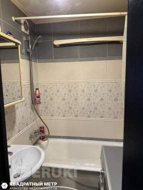 Продается 2-комнатная квартира с ремонтом, метро уручье 15