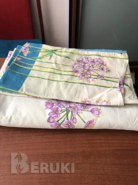 Продам пододеяльник 150х215 и 2 наволочки 60х70