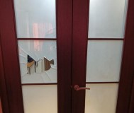 Замена стекла в межкомнатной двери