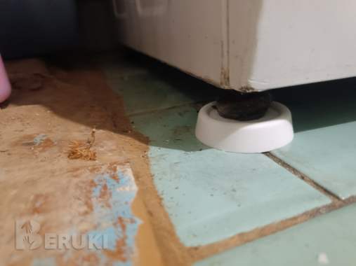 Антивибрационные подставки под ножки стиральной мш 1