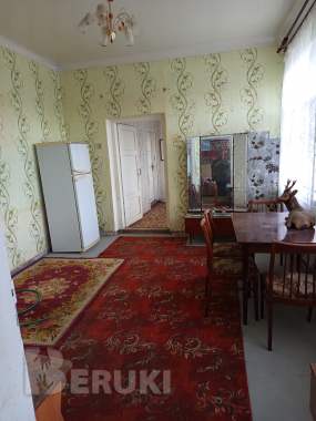 Продаю 2-х комн квартиру с газовым отоплением 250м жд вокзал 7