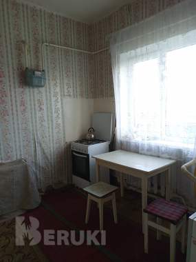 Продаю 2-х комн квартиру с газовым отоплением 250м жд вокзал 11