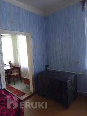 Продаю 2-х комн квартиру с газовым отоплением 250м жд вокзал 13