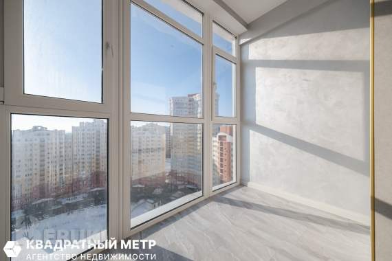 3-комнатная квартира, просп. Дзержинского 4