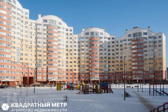 3-комнатная квартира, просп. Дзержинского 8