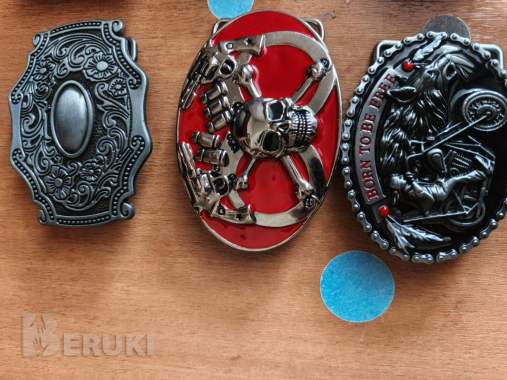 Продам пряжки ременные 1