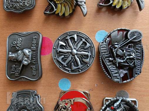 Продам пряжки ременные 3