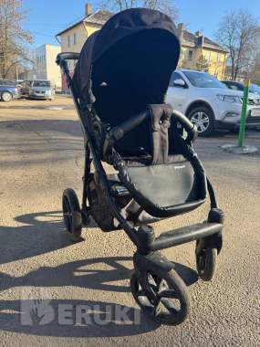 Продам детскую коляску 2