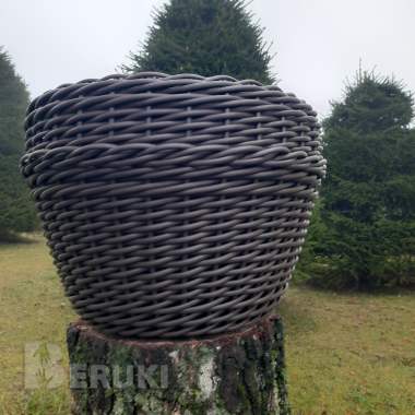 Кашпо для цветов из полиротанга. 9