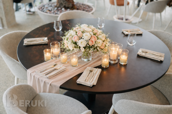 Проведение свадеб, банкетов, корпоративов в ресторане contrast 0