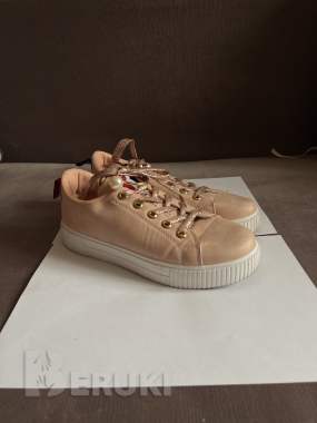 Кроссовки 0