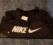 Сумка спортивная nike карман для обуви 50/25 см