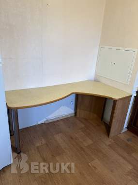 Отдам компьютерный стол 0