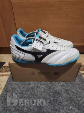 Оригинальные футбольные бампы / сороконожки 5