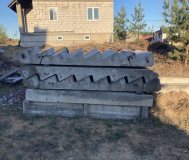 Продам: лестничные марши-3шт; площадки к ним--2шт.