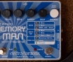 Педаль эффектов electro-harmonix stereo memory man with hazarai