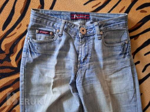 Джинсы голубые, р. 46-48, б. У в хорошем состоянии 1