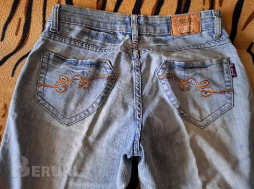 Джинсы голубые, р. 46-48, б. У в хорошем состоянии 2