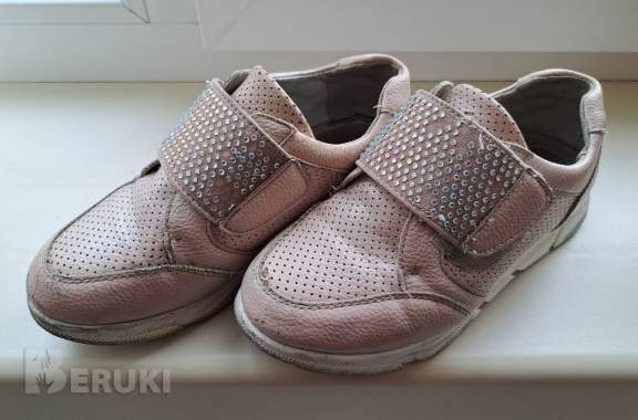 Туфли нежно-розовые со стразами на липучке, р. 29 (стелька 19см), б. У 1