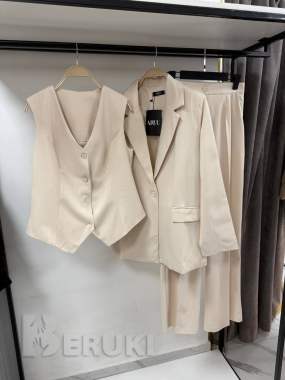 Новый костюм тройка