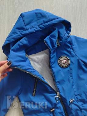 Куртка (деми) на 140-146см 1